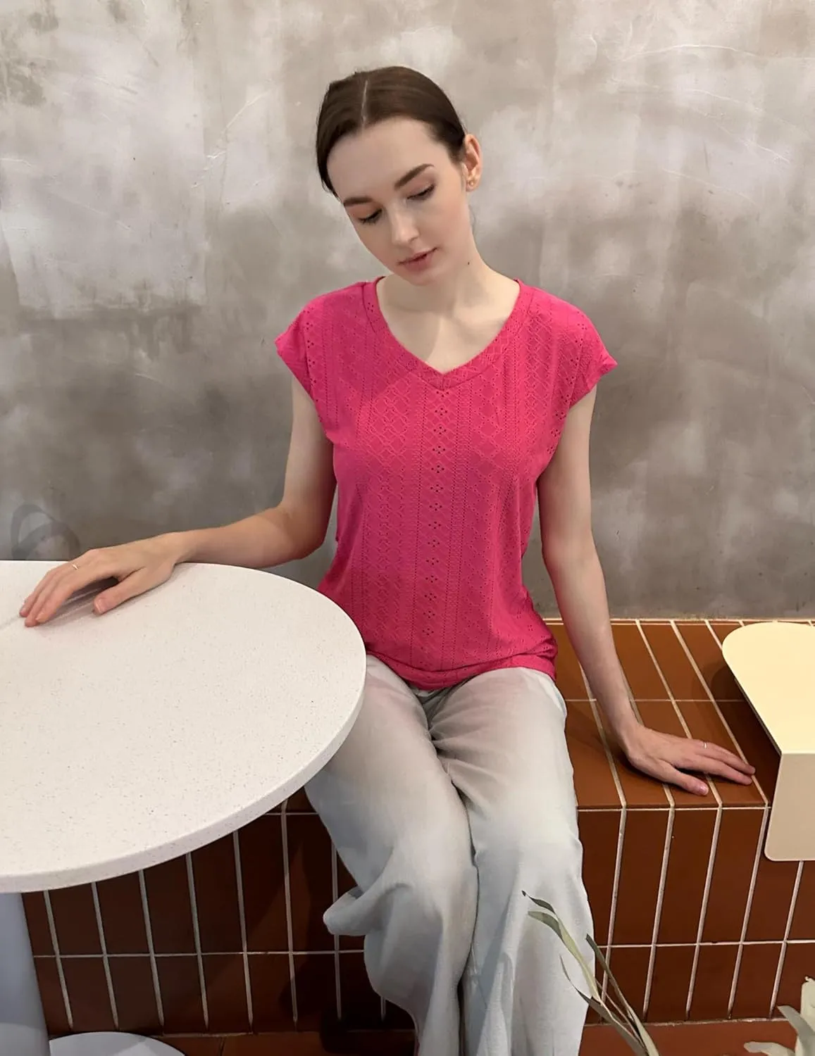 Zeagoo 2025 Women's Tank Top V Neck Eyelet T Shirts Cap Sleeve Tops Loose Fit Blouses Dressy Casual Summer Basic Shirts